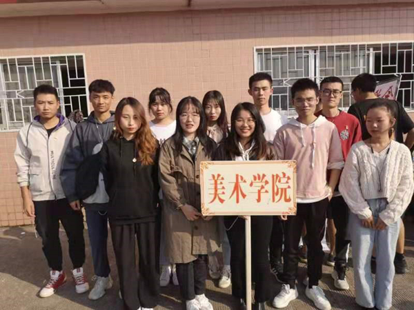 图为二支部集体照 WilliamHill体育